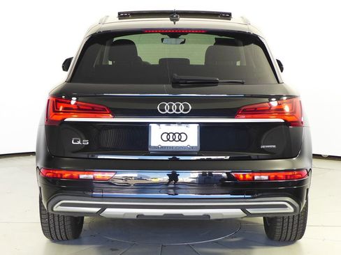 Used 2023 Audi Q5 2.0T Premium w/ Convenience Package image 8