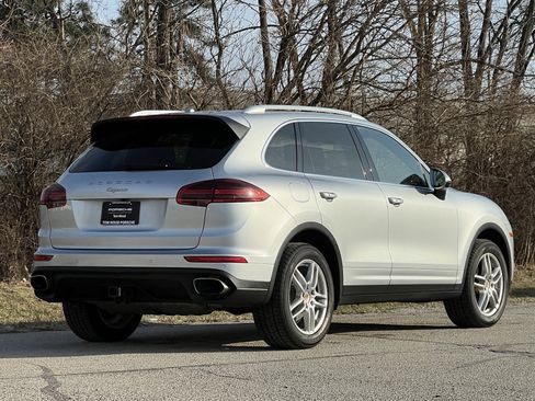 Used 2016 Porsche Cayenne image 6