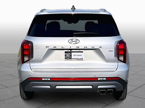 Used 2024 Hyundai Palisade Limited image 5
