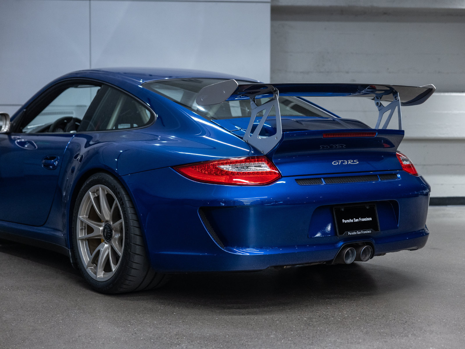 Used 2010 Porsche 911 GT3 RS RWD image 28