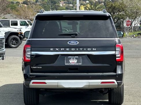 Used 2024 Ford Expedition Limited image 5