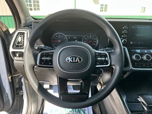 Used 2021 Kia Sorento LX AWD/4WD image 15