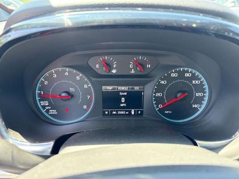 Certified 2023 Chevrolet Traverse LT FWD image 12