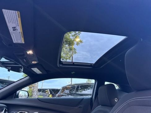 Certified 2023 Chevrolet Camaro SS image 21