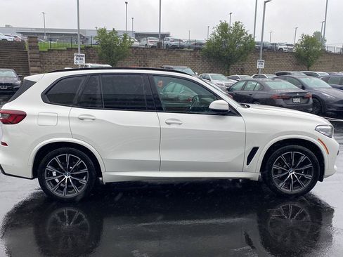 Used 2023 BMW X5 xDrive40i w/ M Sport Package AWD/4WD image 2
