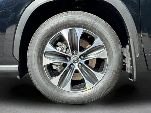 New 2026 Toyota Highlander XLE AWD/4WD image 58