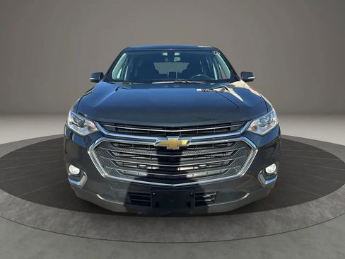 Used 2019 Chevrolet Traverse LT image 2