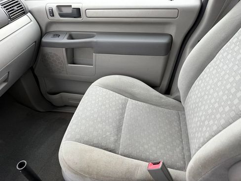 Used 2006 Ford Freestar image 32