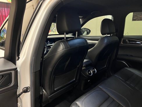 Used 2018 Alfa Romeo Stelvio Ti Sport image 31