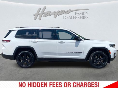 Used 2024 Jeep Grand Cherokee L Altitude RWD image 2