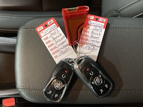 Used 2023 Buick Encore GX Essence w/ Experience Buick Package image 26