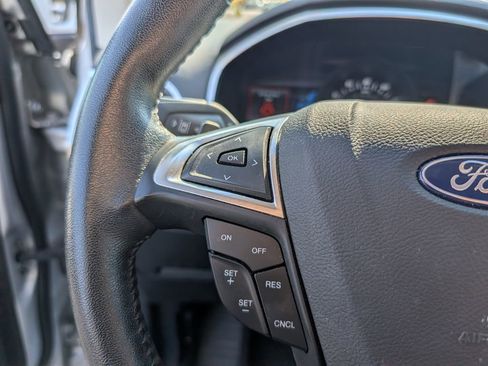 Used 2019 Ford Edge Titanium AWD/4WD image 12