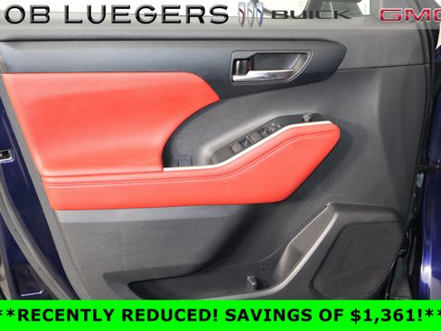 Used 2021 Toyota Highlander XSE AWD/4WD image 6