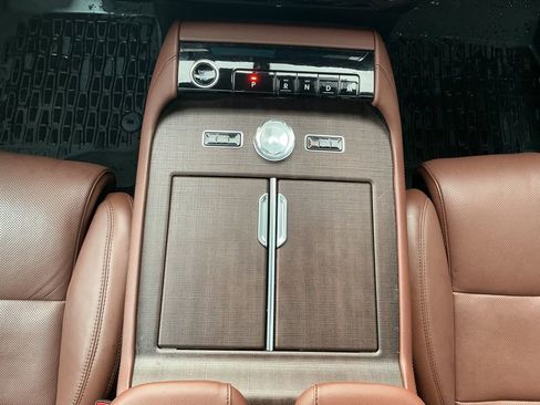 Used 2025 Lincoln Navigator L Reserve image 19