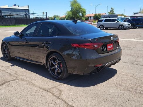 Used 2019 Alfa Romeo Giulia AWD w/ Quick Order Package 22J Sport image 7