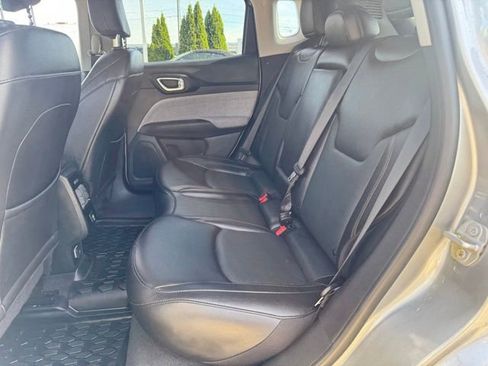 Used 2022 Jeep Compass Latitude AWD/4WD image 16