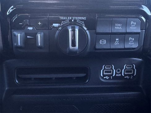 Used 2023 RAM 2500 Limited image 23