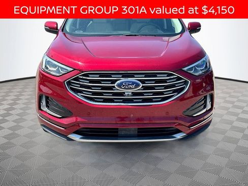 Used 2019 Ford Edge Titanium w/ Equipment Group 301A FWD image 2