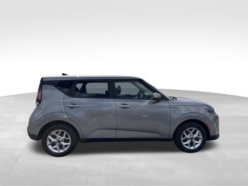 Certified 2023 Kia Soul LX w/ Option Group 015 FWD image 6