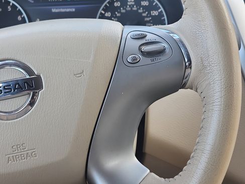 Used 2018 Nissan Murano SV image 16