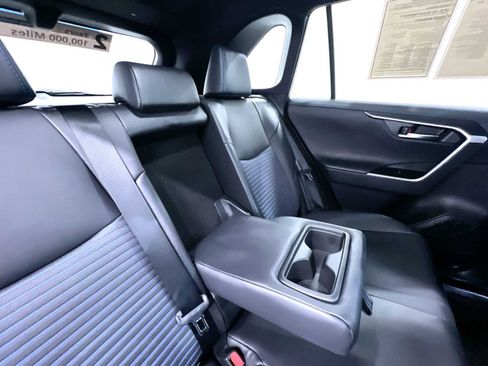 Used 2022 Toyota RAV4 XSE AWD/4WD image 39