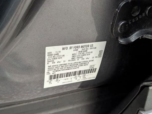 Certified 2021 Ford Explorer XLT w/ Equipment Group 202A image 17