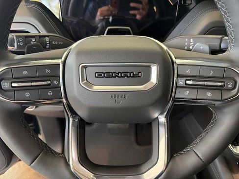 New 2026 GMC Yukon Denali w/ Denali Reserve Package AWD/4WD image 8