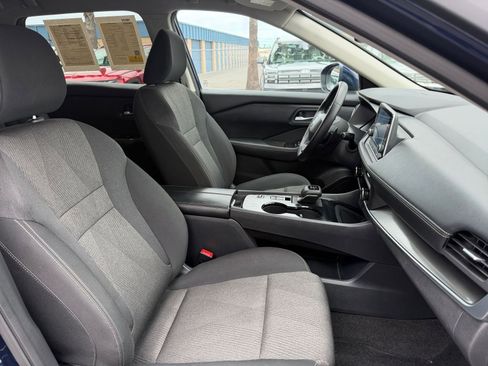 Used 2025 Nissan Rogue SV FWD image 38