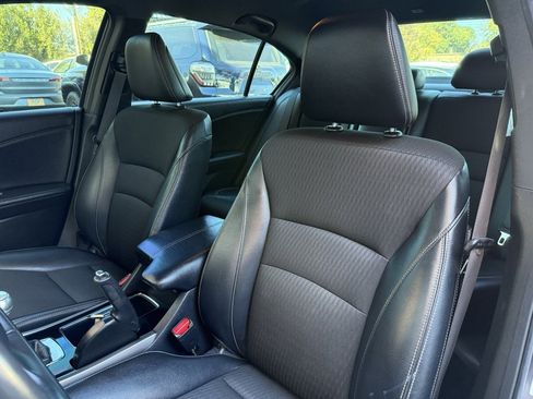 Used 2017 Honda Accord Sport image 10