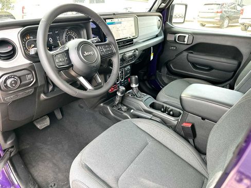New 2026 Jeep Gladiator Sport AWD/4WD image 18