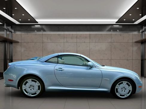 Used 2004 Lexus SC 430 Convertible RWD image 9