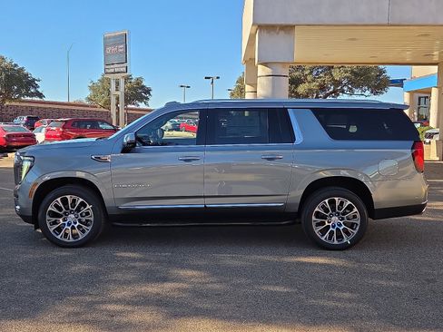 New 2026 GMC Yukon XL Denali image 2