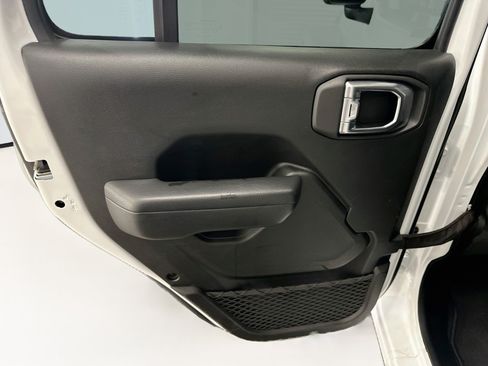 Used 2025 Jeep Wrangler Unlimited Sport AWD/4WD image 26