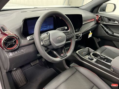 Used 2025 Chevrolet Equinox RS w/ Safety and Technology Package AWD/4WD image 10