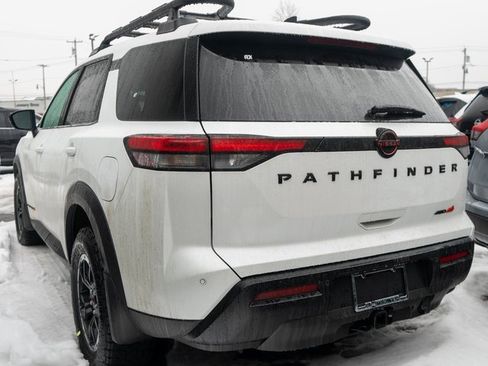 New 2026 Nissan Pathfinder SV image 4