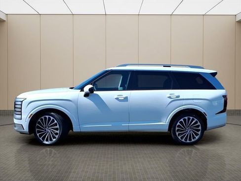 New 2026 Hyundai Palisade Calligraphy FWD image 5