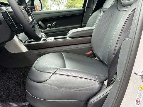 New 2026 Land Rover Range Rover SV AWD/4WD image 5