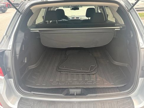 Used 2015 Subaru Outback 2.5i Premium AWD/4WD image 5