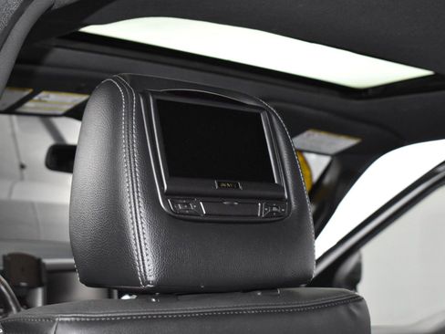 Used 2015 Ford F350 Platinum w/ Platinum Package image 28