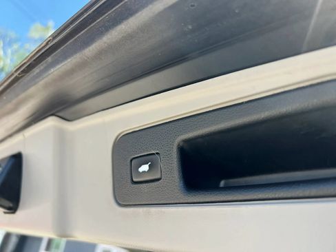 Used 2014 Honda Pilot Touring image 27
