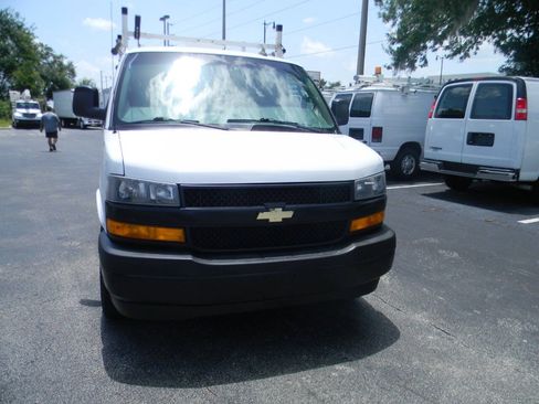 Used 2021 Chevrolet Express 2500 w/ Driver Convenience Package RWD image 2