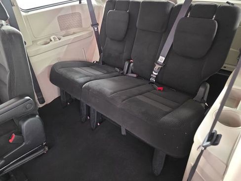 Used 2014 Dodge Grand Caravan SXT image 35