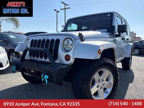 Used 2010 Jeep Wrangler Unlimited Sahara AWD/4WD image 1