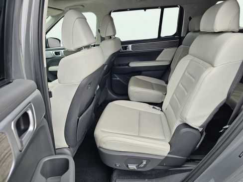 Used 2024 Hyundai Santa Fe Calligraphy FWD image 34