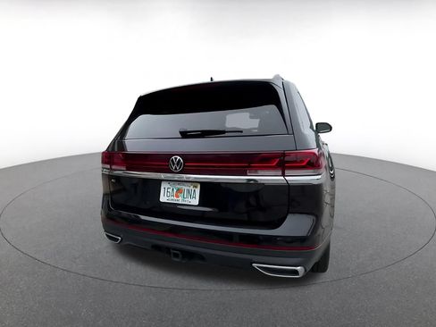 Used 2026 Volkswagen Atlas SE FWD image 13