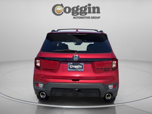 Used 2025 Honda Passport Black Edition image 6