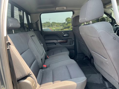 Used 2018 GMC Sierra 2500 SLE w/ HD SLE Preferred Plus Package AWD/4WD image 14