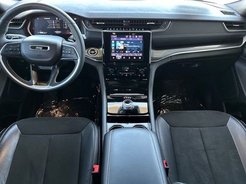 Certified 2023 Jeep Grand Cherokee Altitude RWD image 13