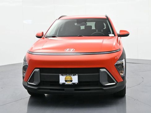 Used 2024 Hyundai Kona SEL image 3