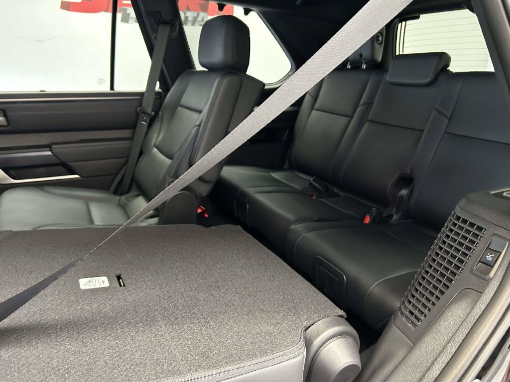 Used 2026 Toyota Sequoia Platinum AWD/4WD image 17